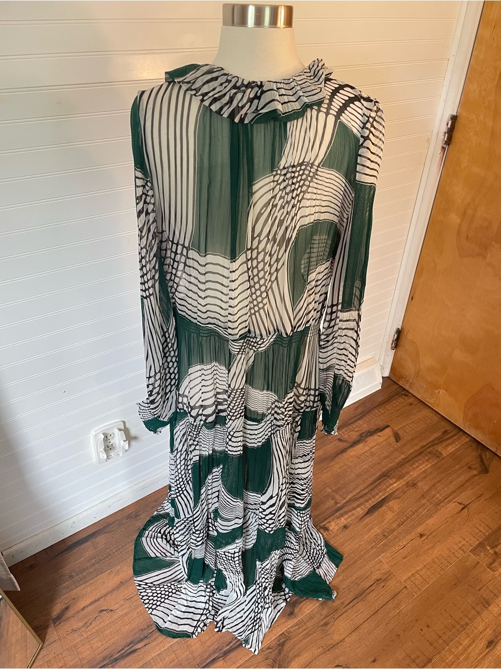 Anthropologie The Marais Printed Chiffon Maxi Dress Size Medium Green Black - Picture 8 of 10